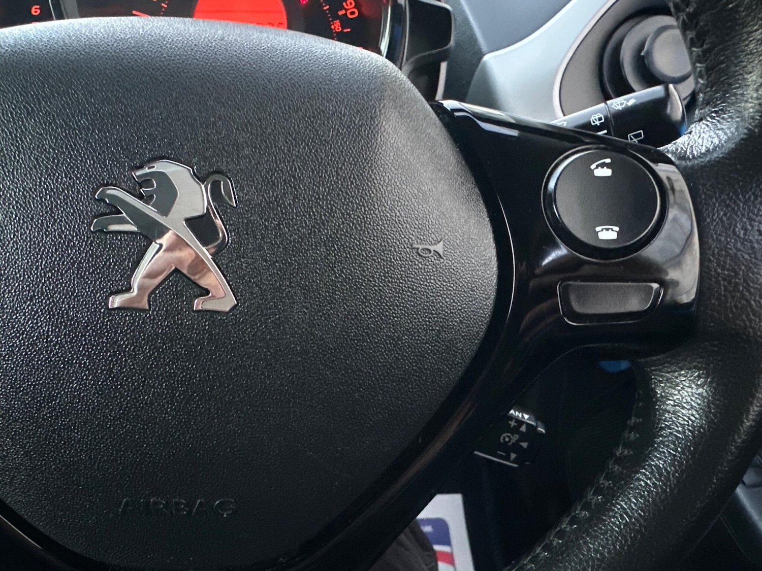 Used Peugeot 108 2015 for sale - 76072244: Photo 28