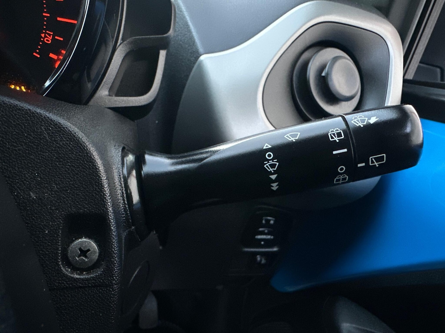 Used Peugeot 108 2015 for sale - 76072244: Photo 30