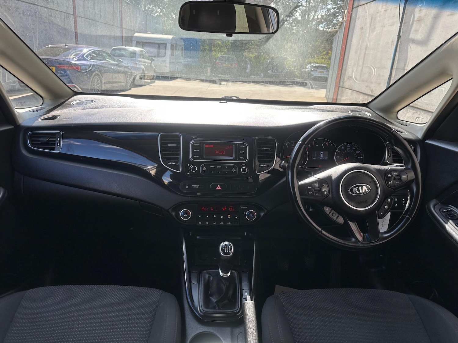Used Kia Carens 2016 for sale - 76073123: Photo 16