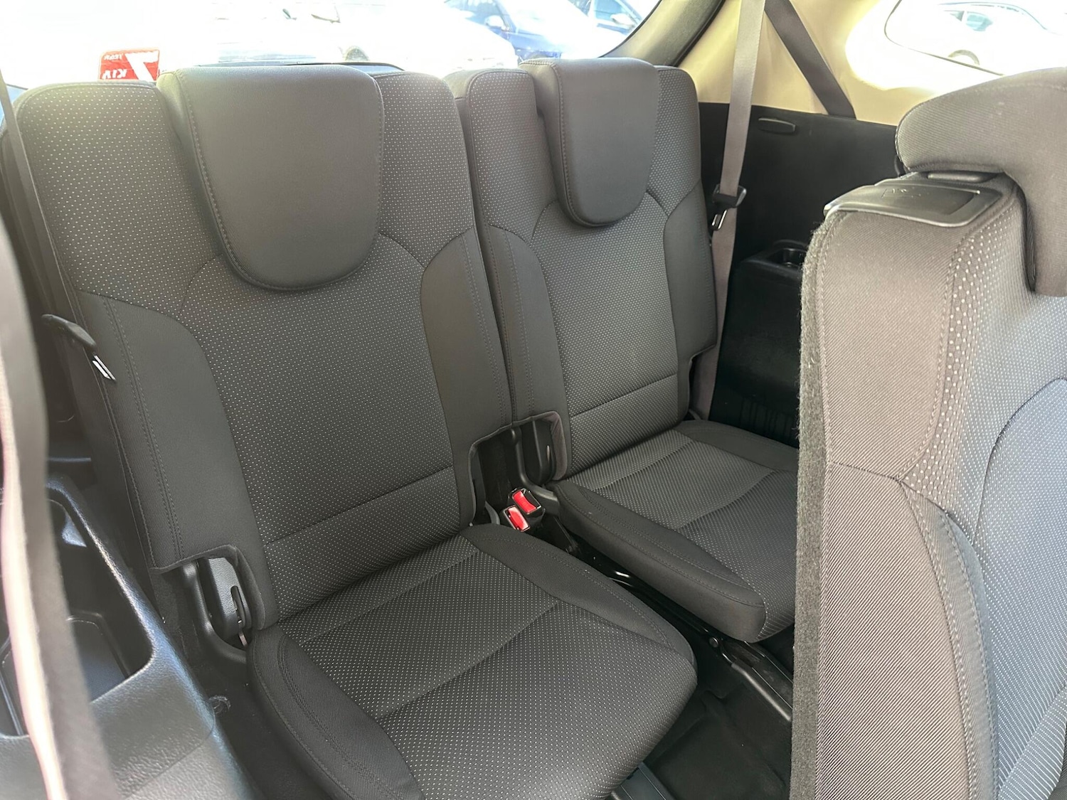 Used Kia Carens 2016 for sale - 76073123: Photo 19