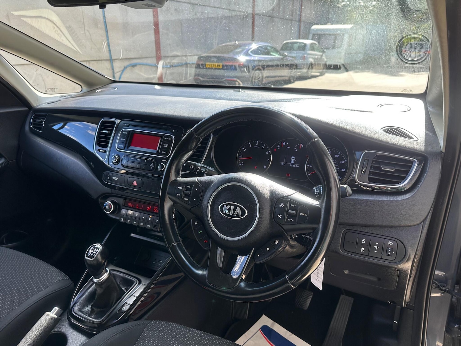 Used Kia Carens 2016 for sale - 76073123: Photo 24