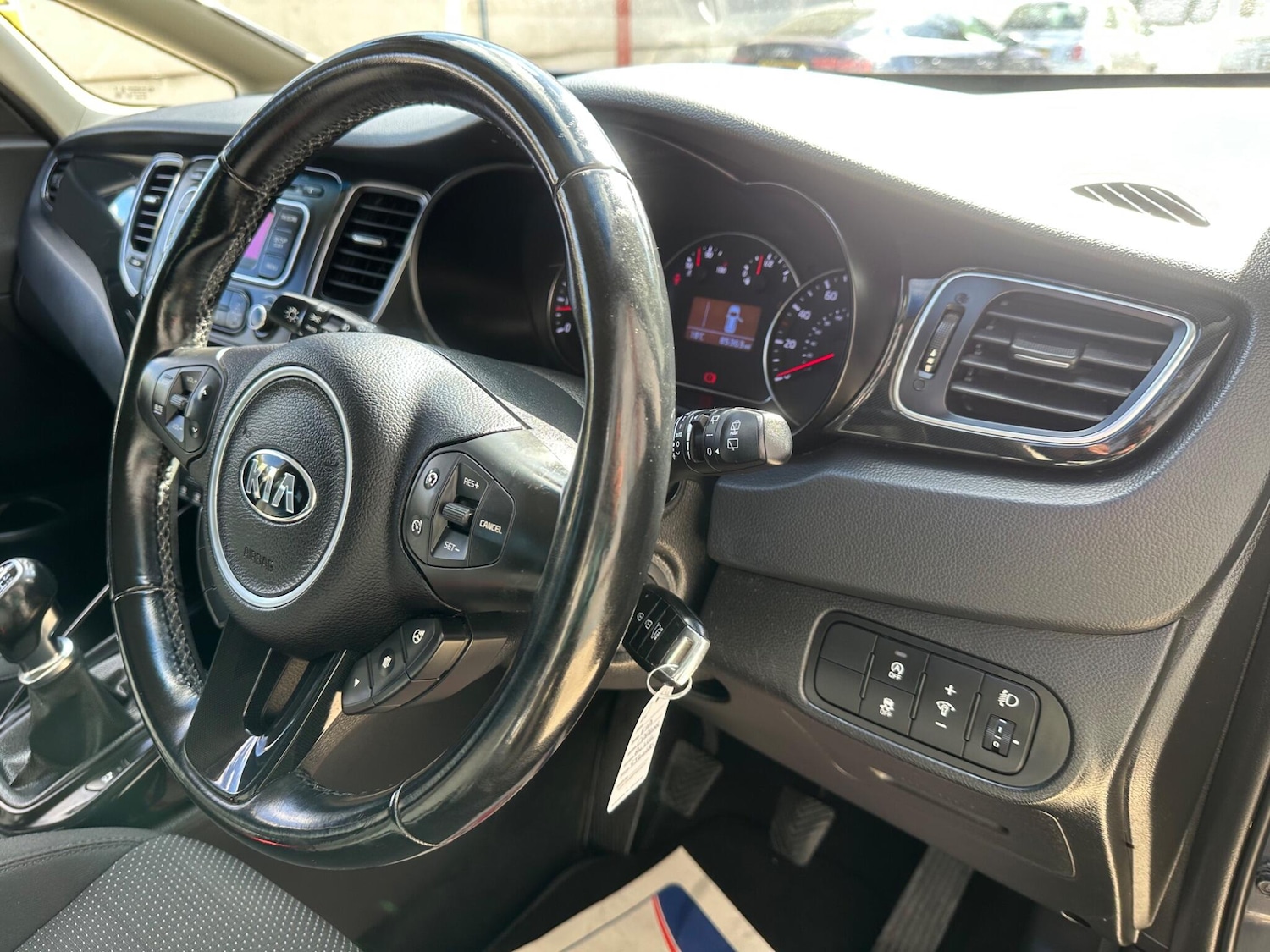 Used Kia Carens 2016 for sale - 76073123: Photo 25