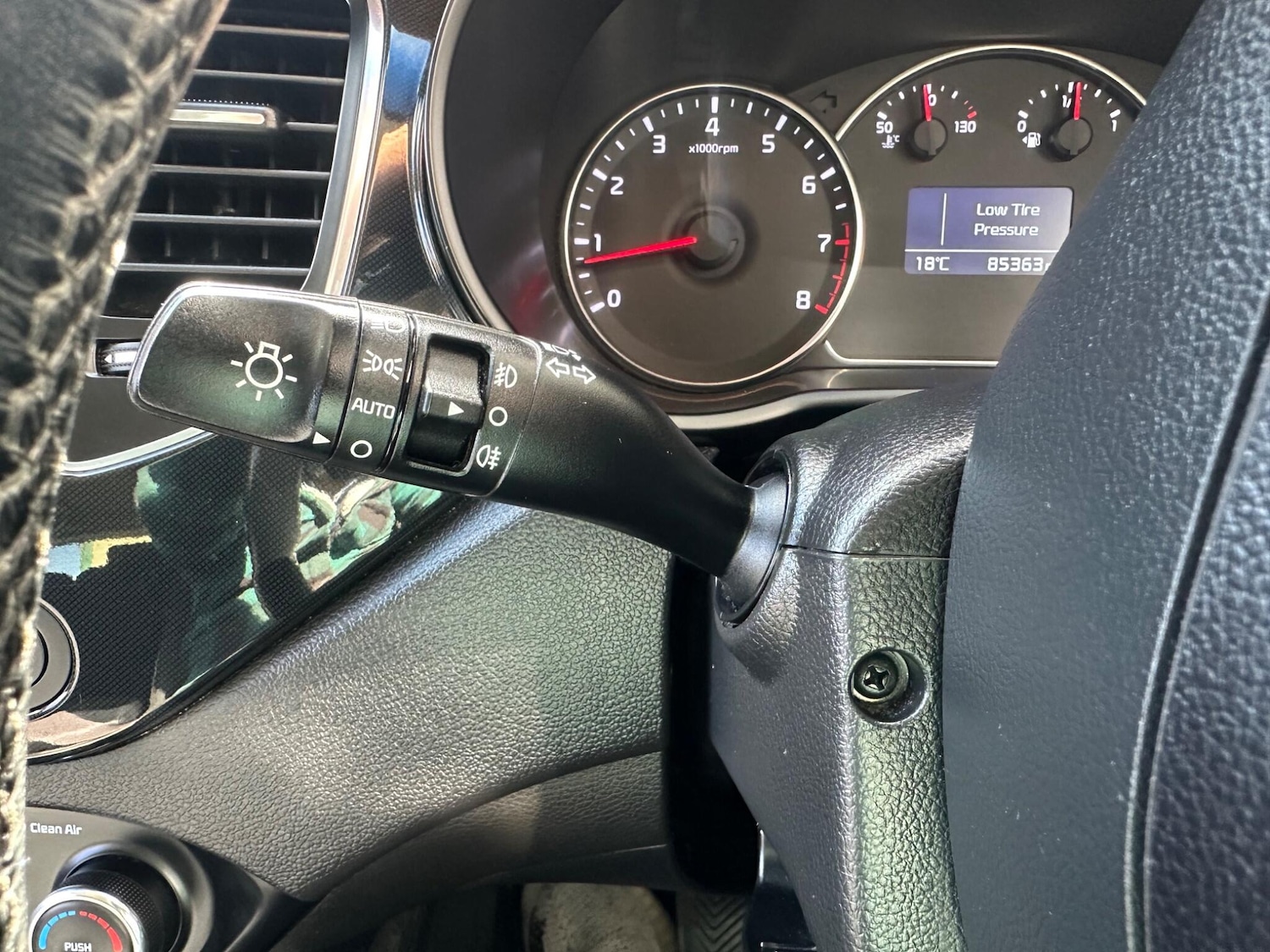 Used Kia Carens 2016 for sale - 76073123: Photo 31