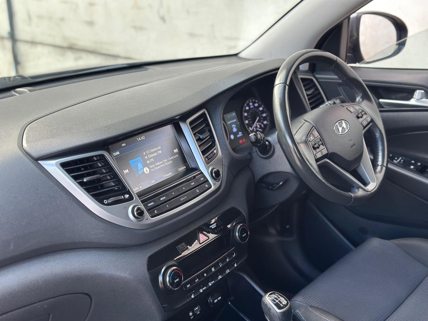 Used Hyundai TUCSON 2017 for sale - 77794035: Photo 11