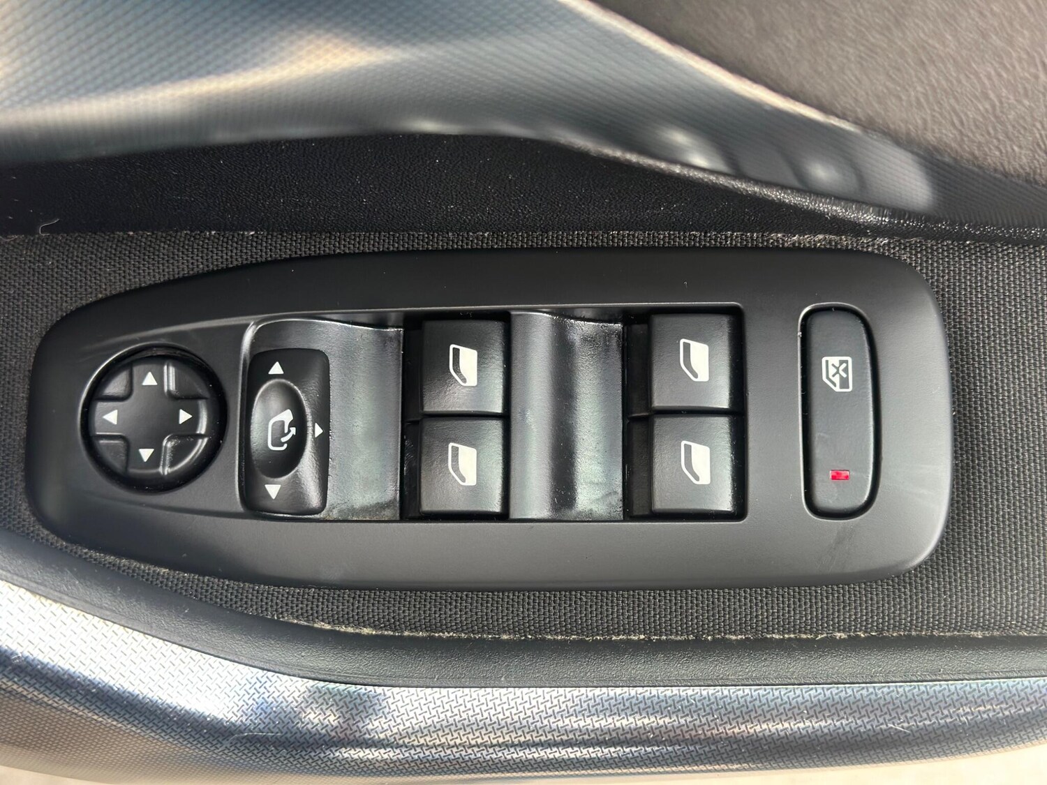 Used Peugeot 2008 2016 for sale - 77574820: Photo 28