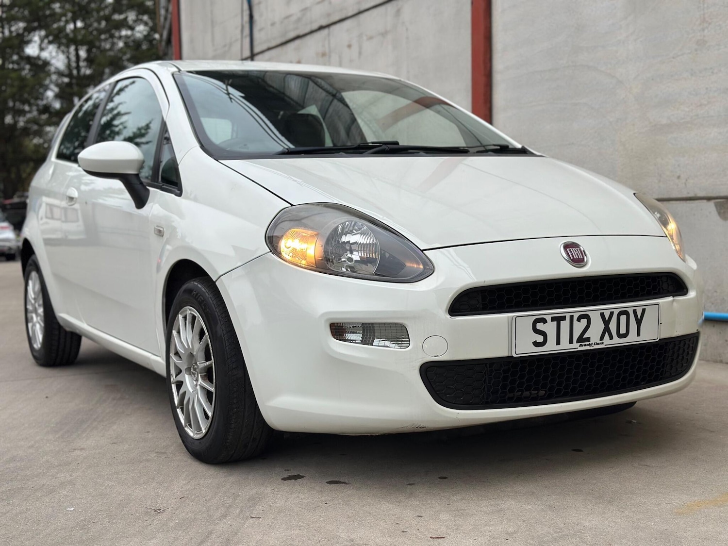 Used Fiat Punto 2012 for sale - 76306468: Photo 1