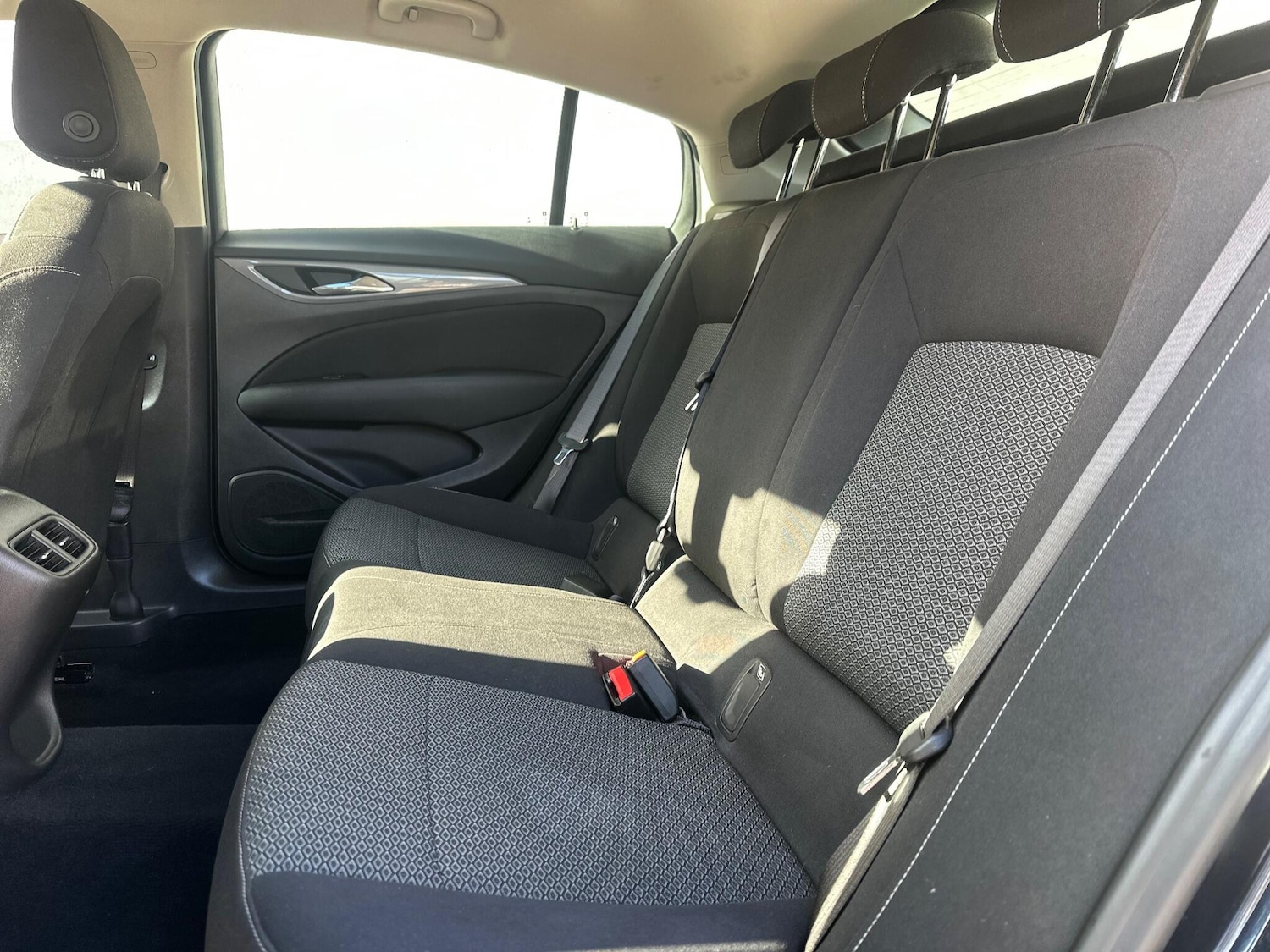 Used Vauxhall Insignia 2017 for sale - 76446550: Photo 13