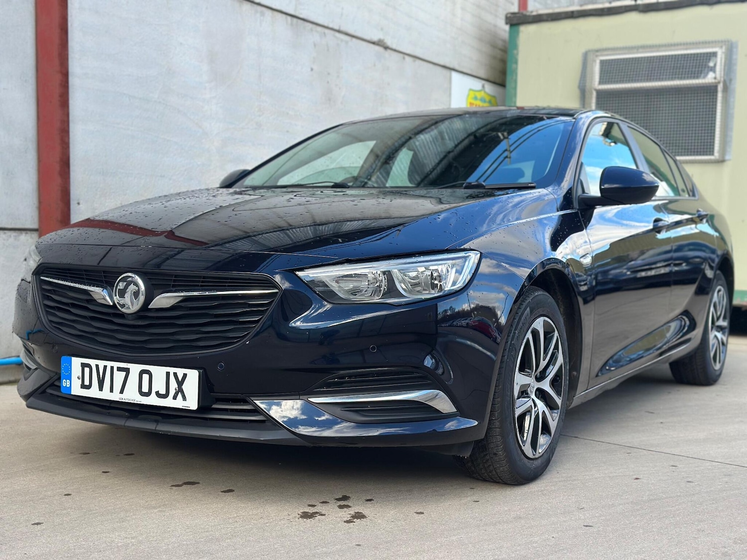Used Vauxhall Insignia 2017 for sale - 76446550: Photo 6