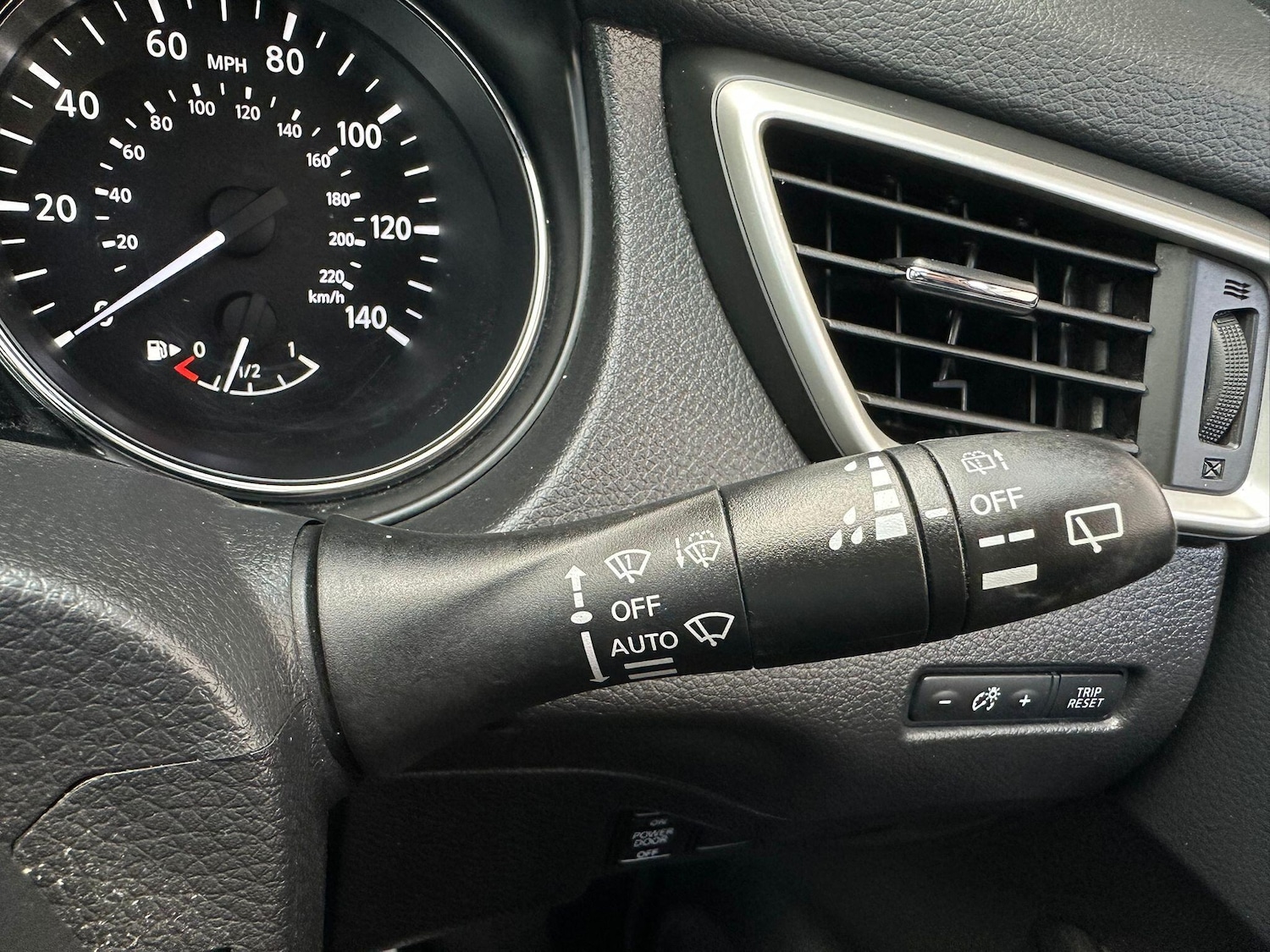 Used Nissan X-Trail 2015 for sale - 76167482: Photo 32