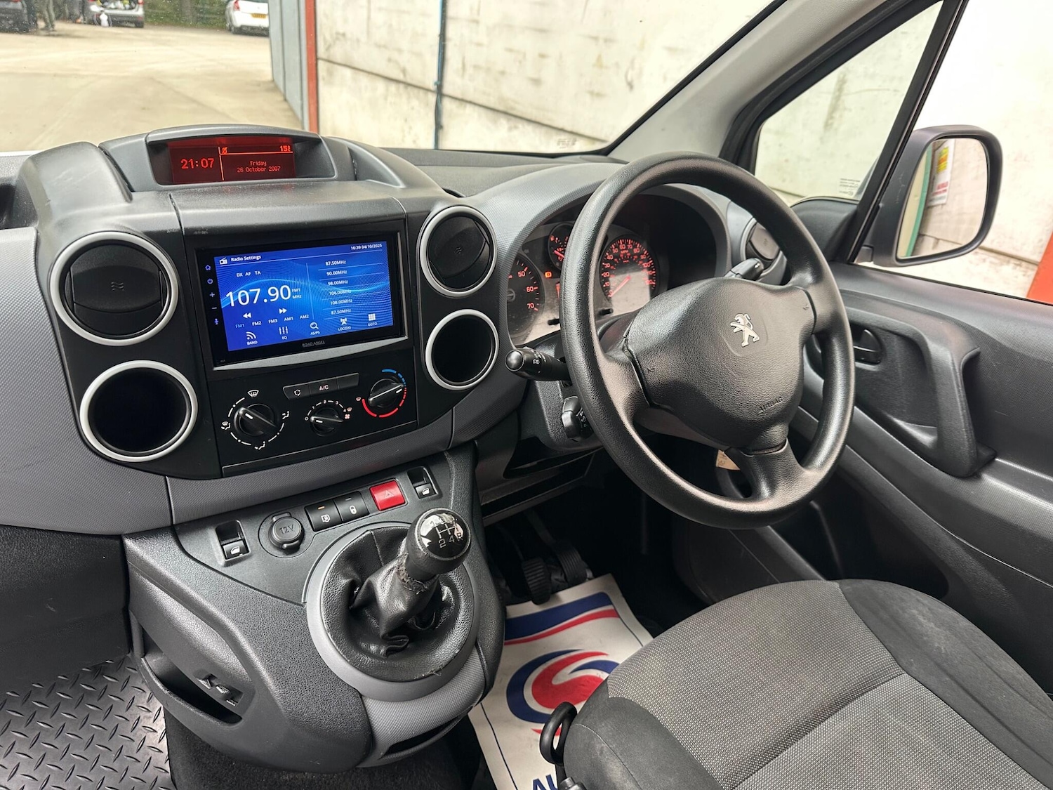 Used Peugeot Partner 2017 for sale - 76174681: Photo 11