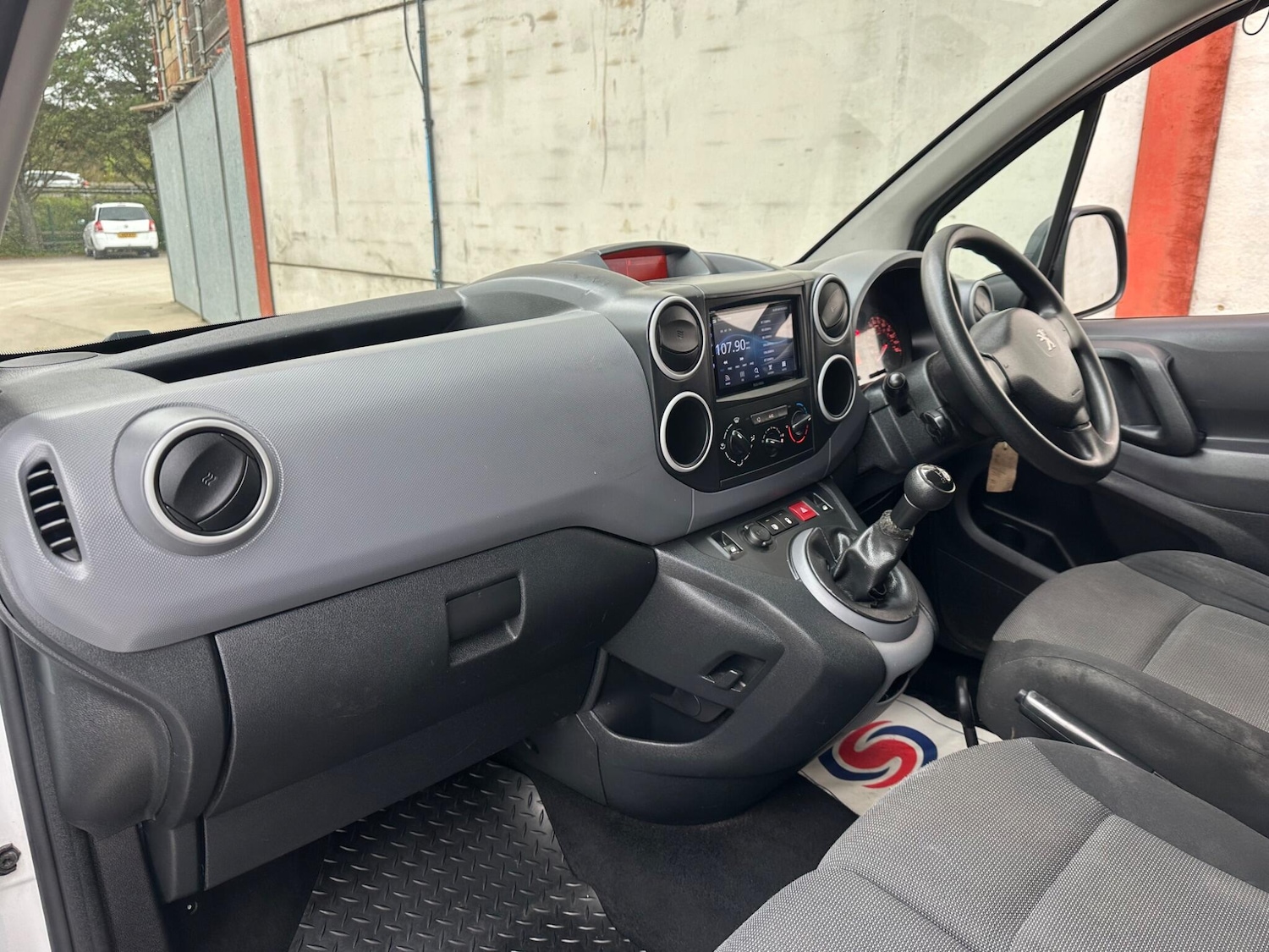 Used Peugeot Partner 2017 for sale - 76174681: Photo 16