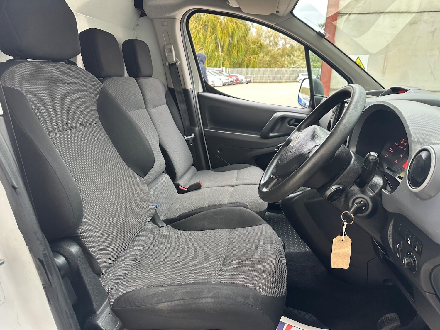 Used Peugeot Partner 2017 for sale - 76174681: Photo 17