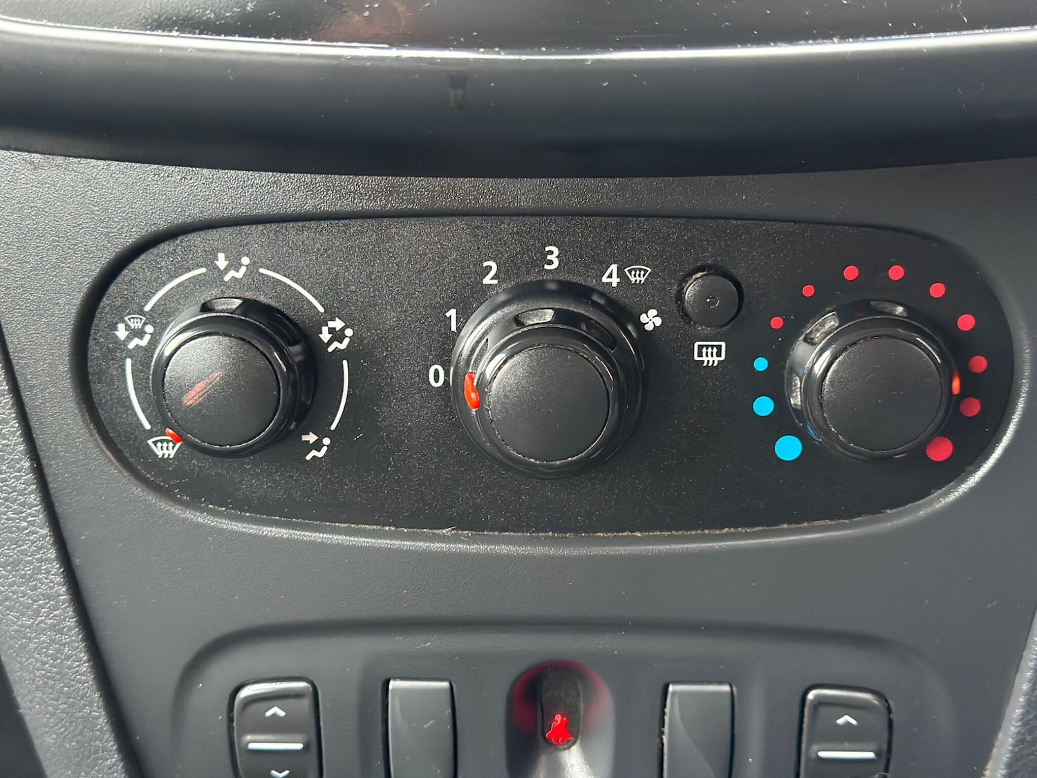 Used Dacia Sandero 2016 for sale - 78047276: Photo 19