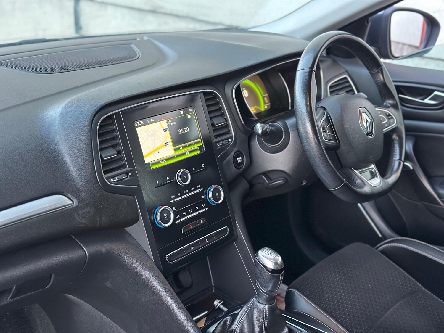 Used Renault Megane 2017 for sale - 78020178: Photo 15