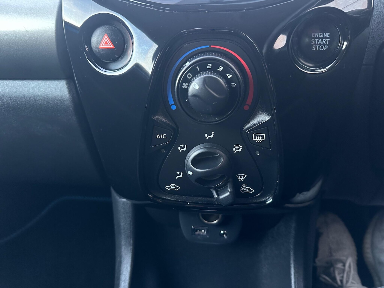 Used Peugeot 108 2015 for sale - 76987915: Photo 31