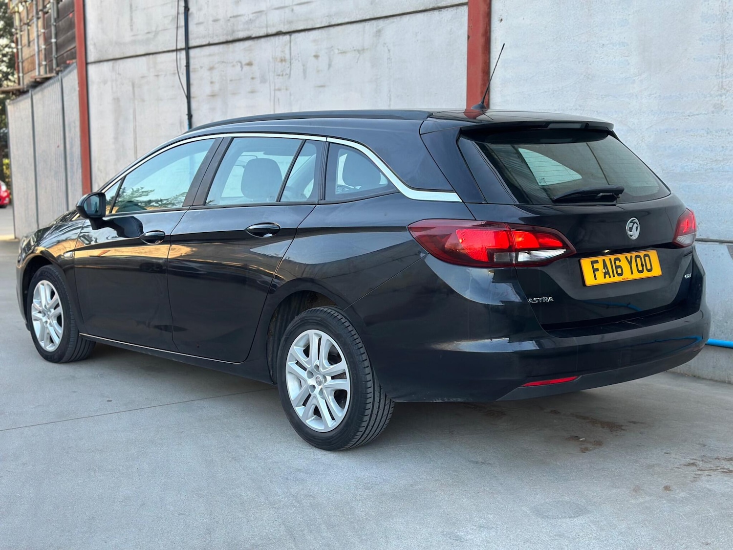 Used Vauxhall Astra for sale - 77958443: Photo 4