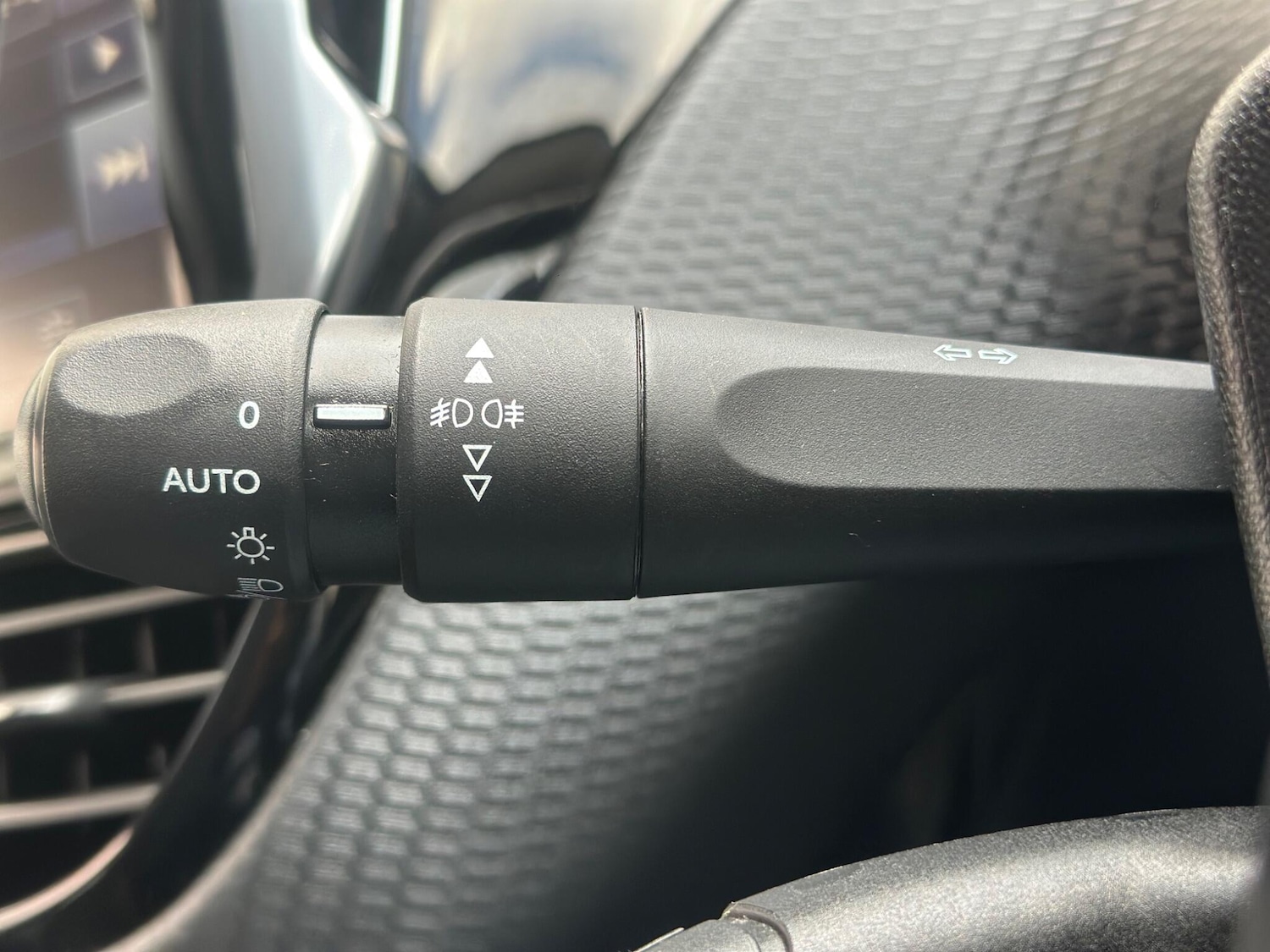 Used Peugeot 2008 for sale - 77709395: Photo 17