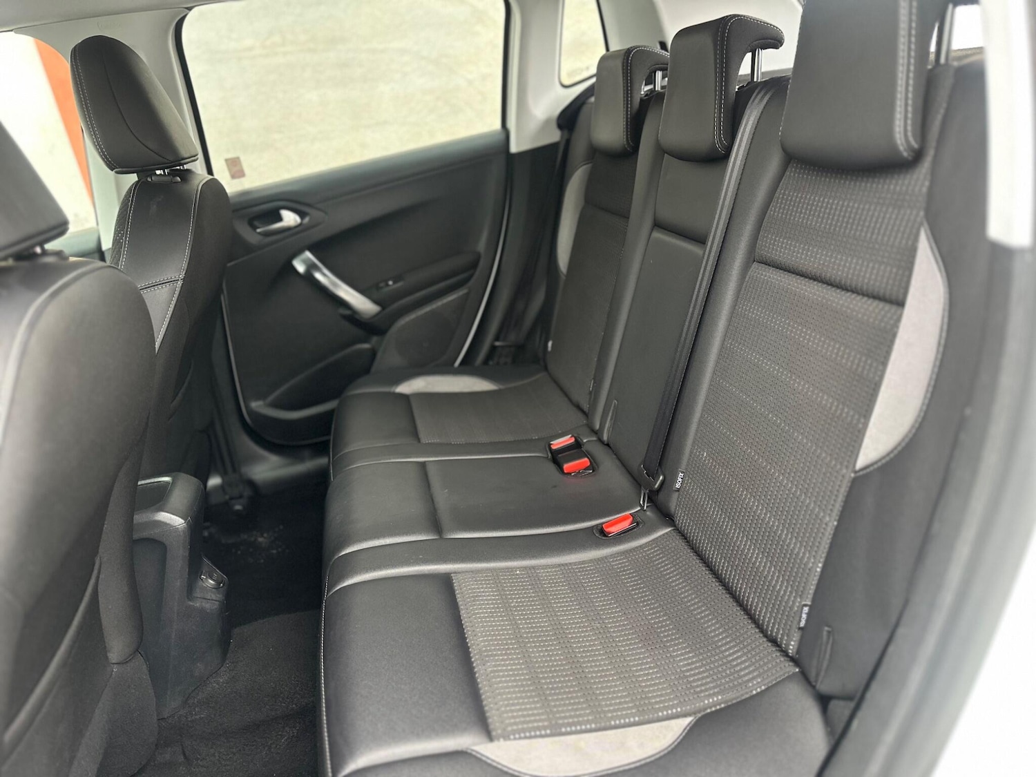 Used Peugeot 2008 2016 for sale - 77633345: Photo 15