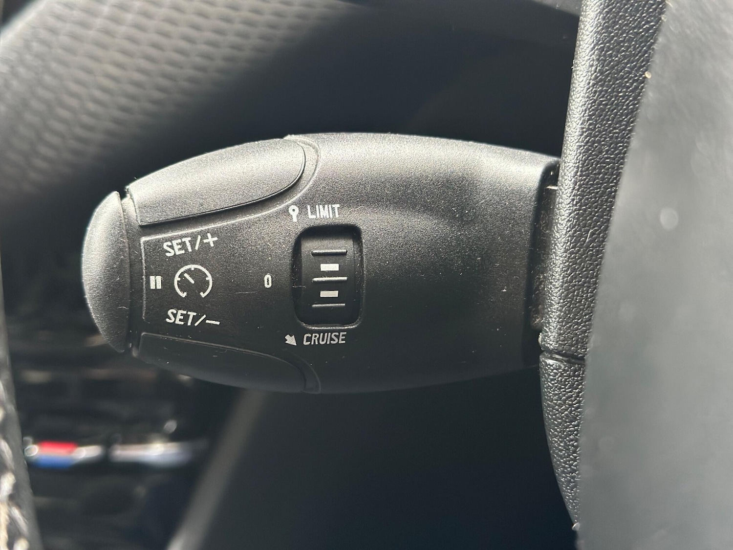 Used Peugeot 2008 2016 for sale - 77633345: Photo 18