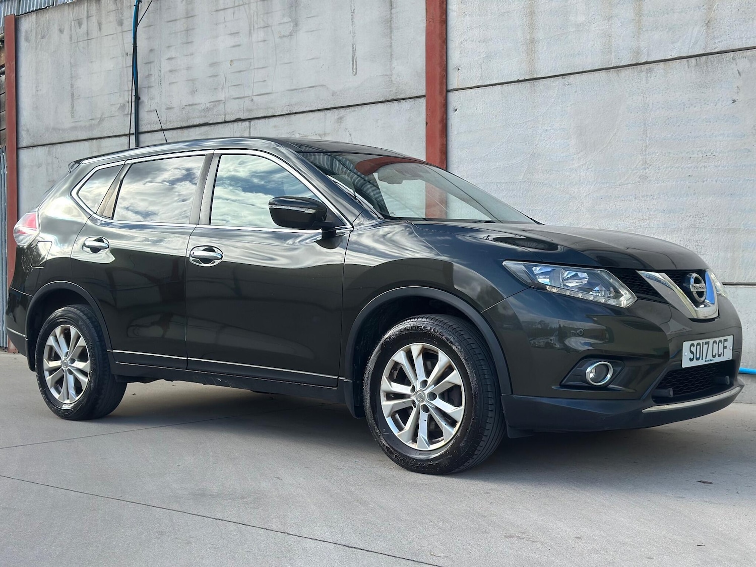 Used Nissan X-Trail 2017 for sale - 76389191: Photo 2