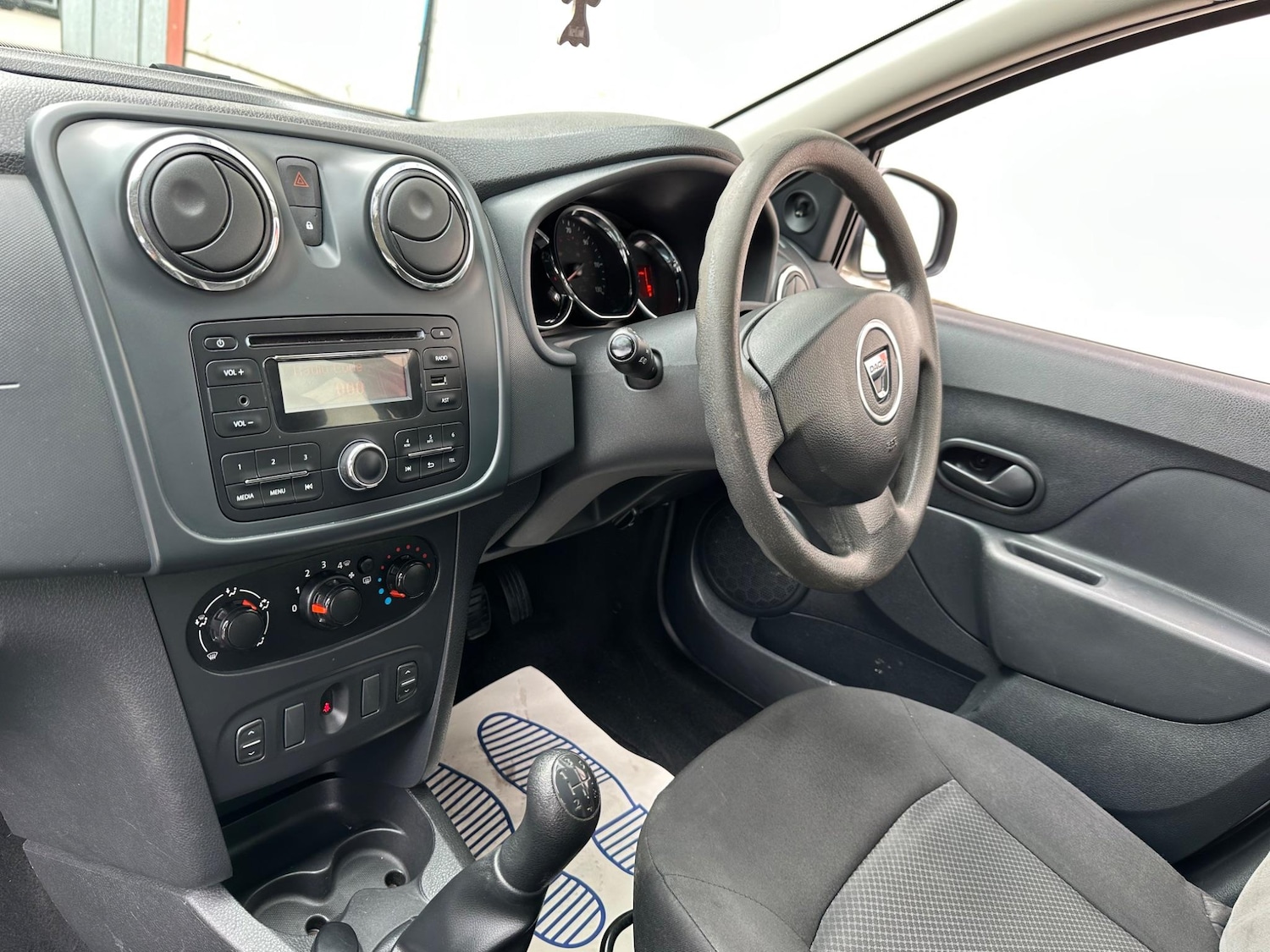 Used Dacia Sandero 2016 for sale - 76441115: Photo 15