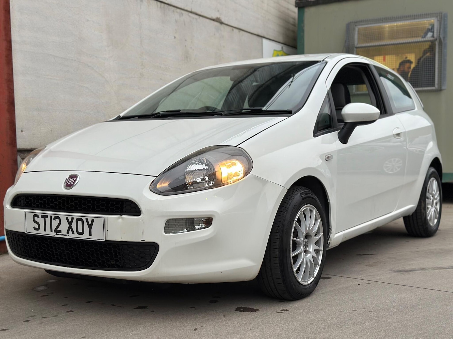 Used Fiat Punto 2012 for sale - 76995220: Photo 4