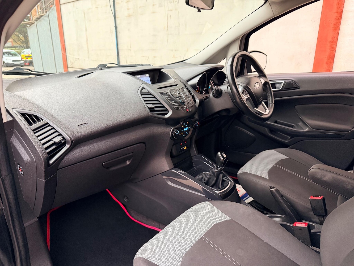 Used Ford Ecosport 2017 for sale - 76484812: Photo 14