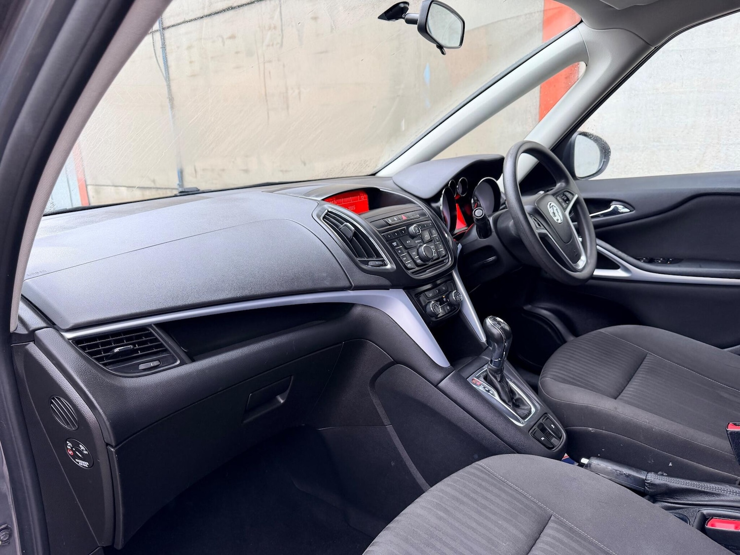 Used Vauxhall Zafira Tourer for sale - 76765256: Photo 14