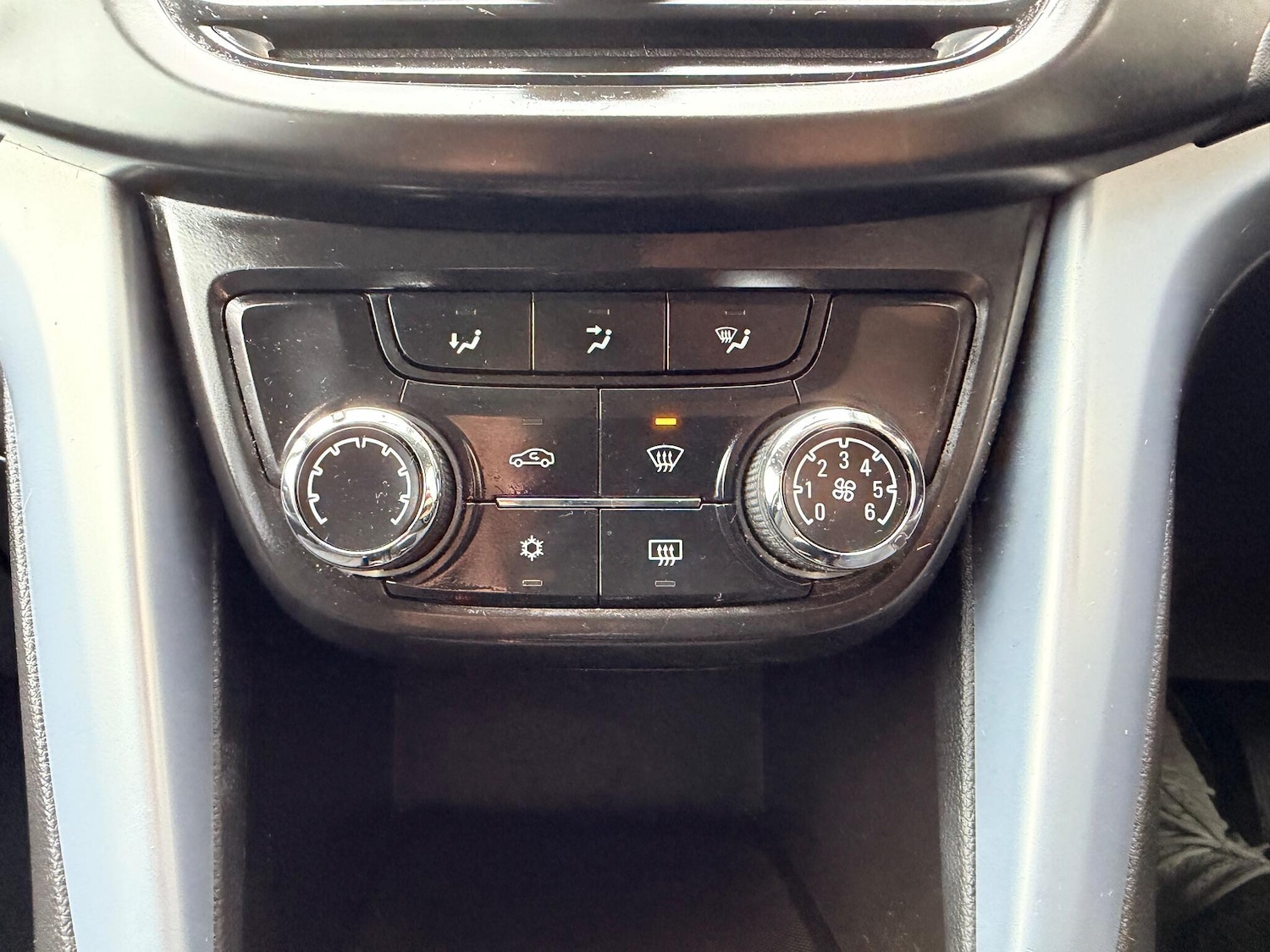 Used Vauxhall Zafira Tourer for sale - 76765256: Photo 25