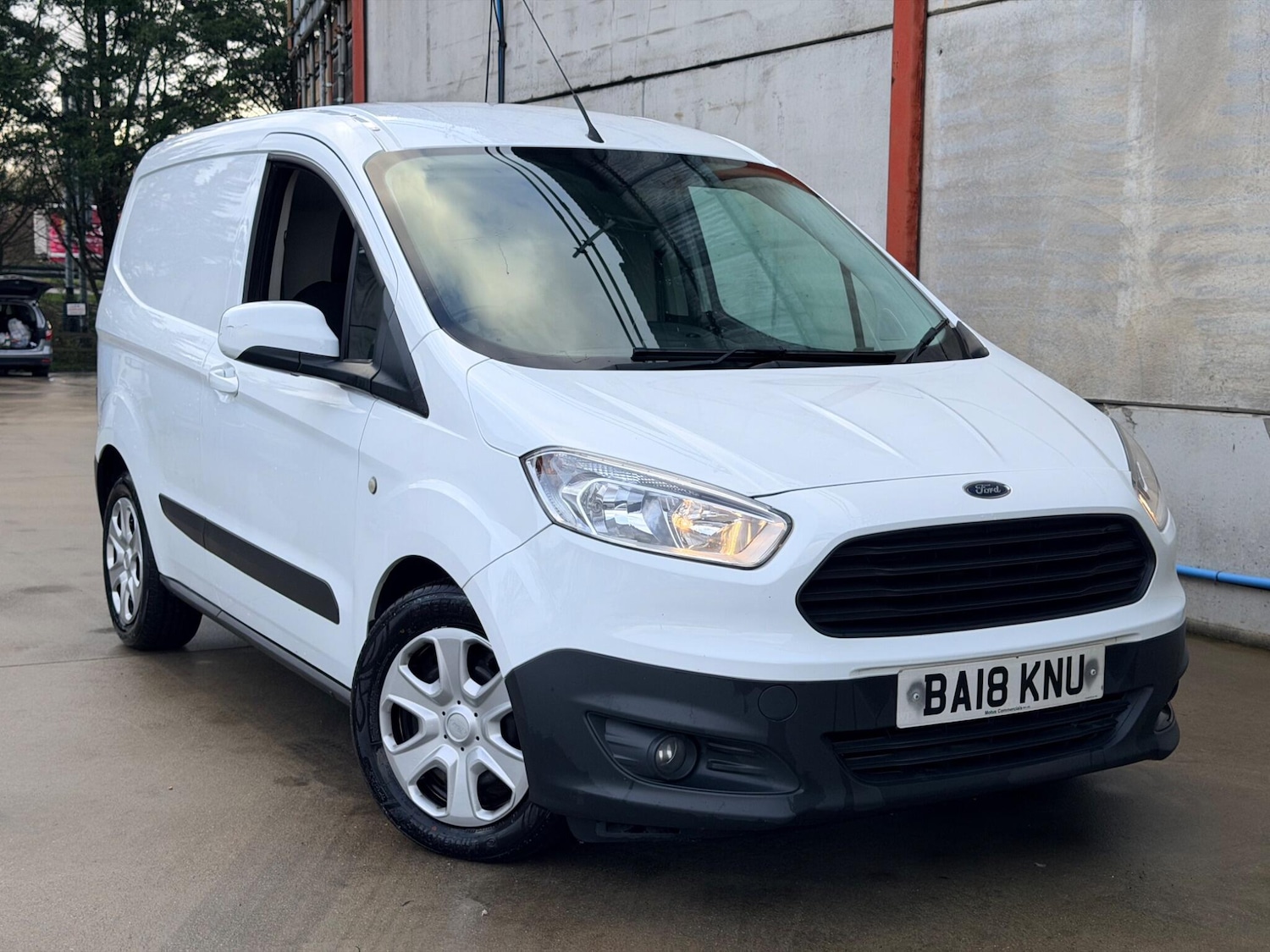 Used Ford Transit Courier 2018 for sale - 77304892: Photo 1