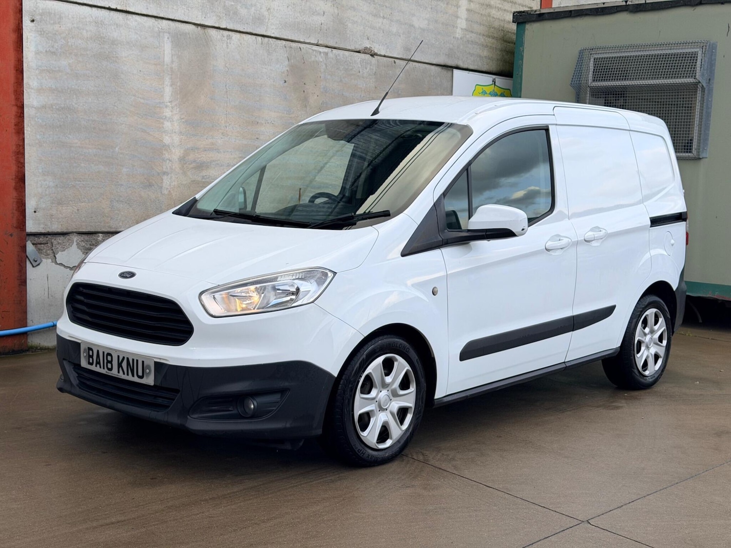 Used Ford Transit Courier 2018 for sale - 77304892: Photo 11