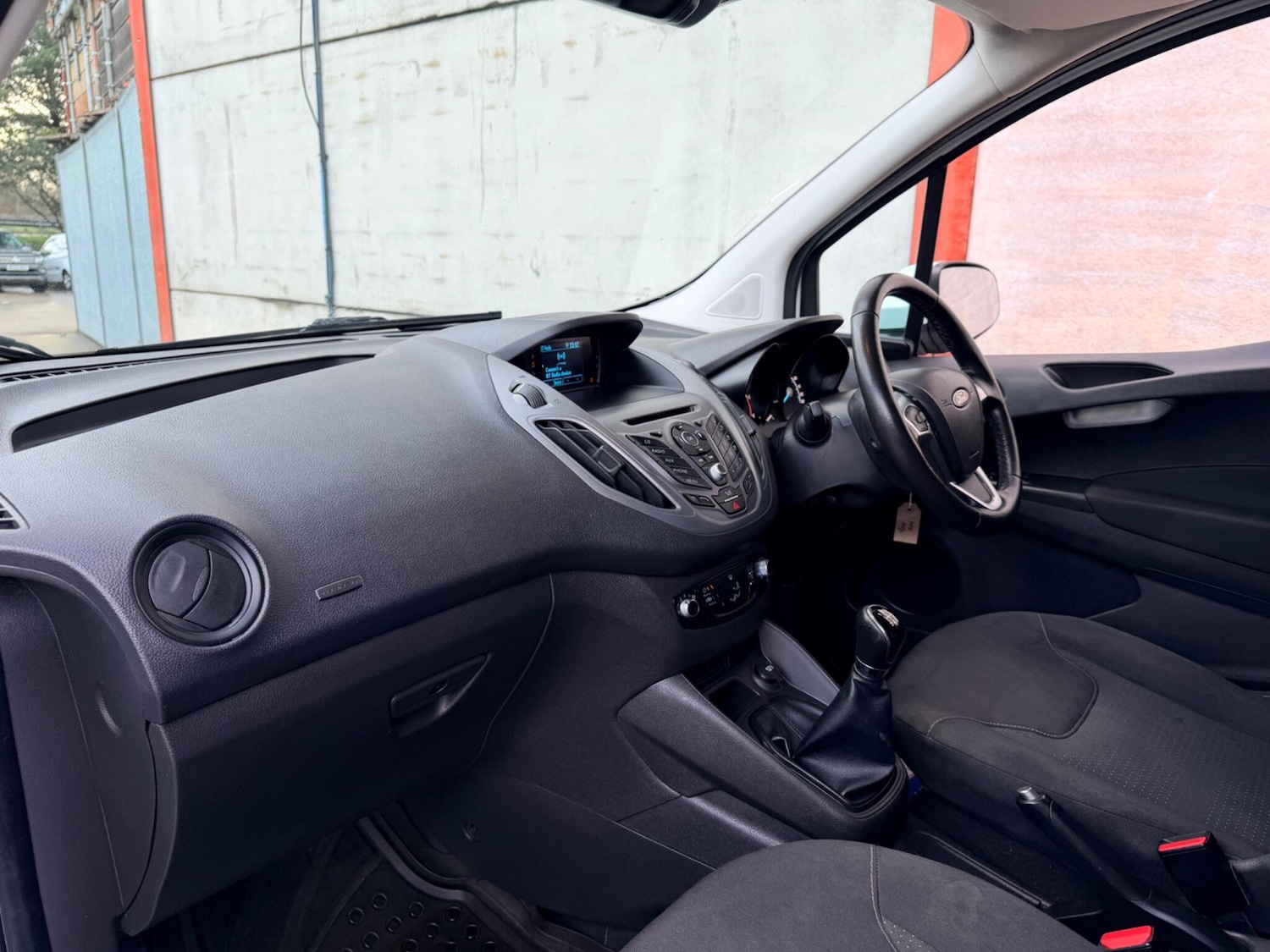Used Ford Transit Courier 2018 for sale - 77304892: Photo 16