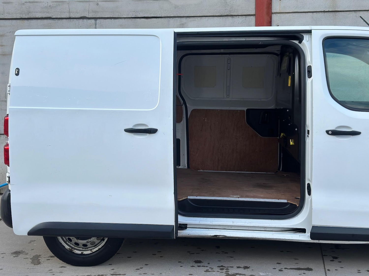 Used Peugeot Expert 2017 for sale - 77162782: Photo 31