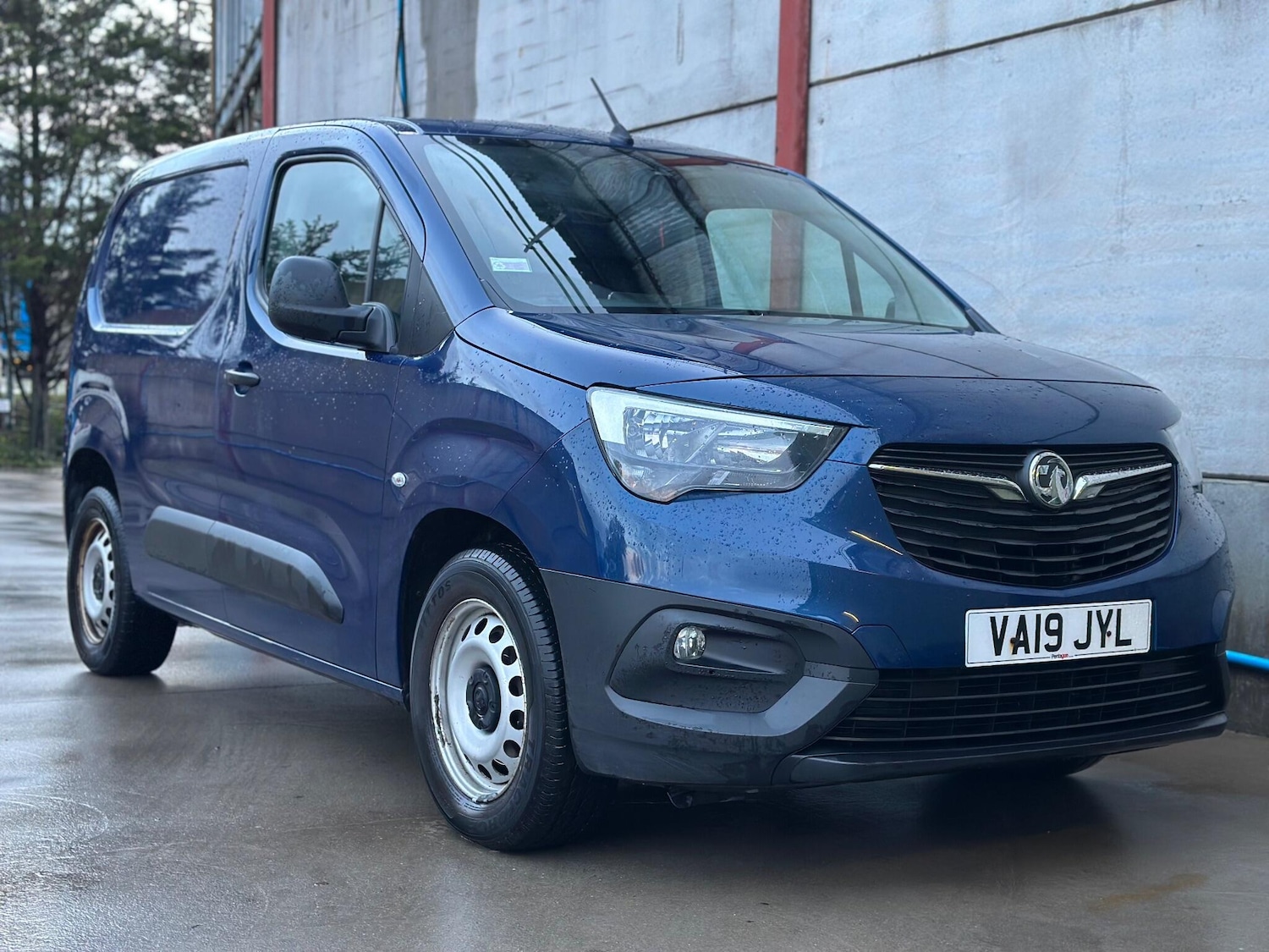 Used Vauxhall Combo 2019 for sale - 76550575: Photo 1