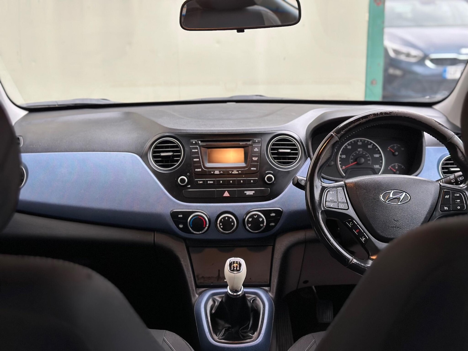 Used Hyundai i10 2015 for sale - 76360140: Photo 11