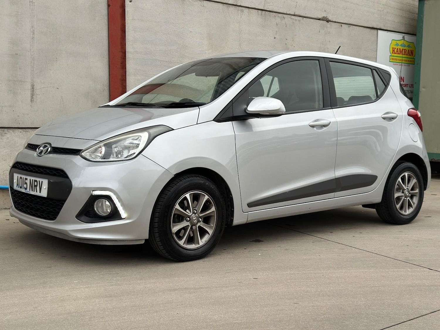 Used Hyundai i10 2015 for sale - 76360140: Photo 6