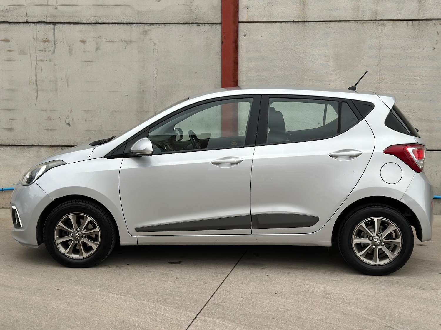 Used Hyundai i10 2015 for sale - 76360140: Photo 7