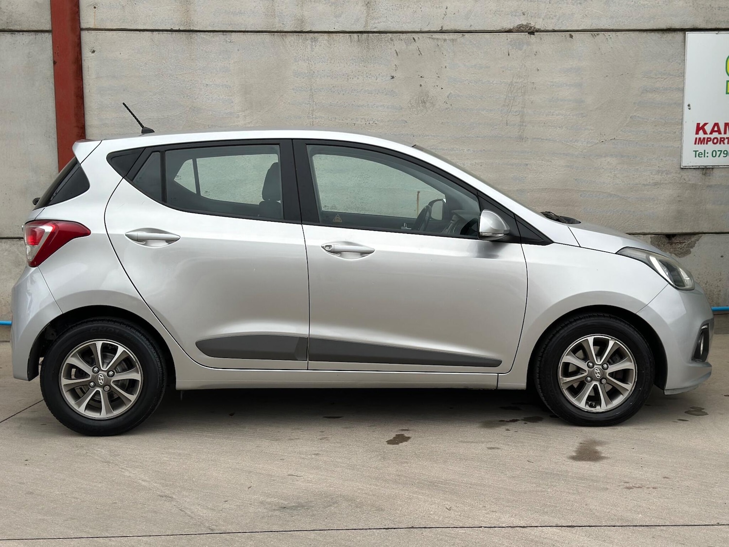 Used Hyundai i10 2015 for sale - 76360140: Photo 9