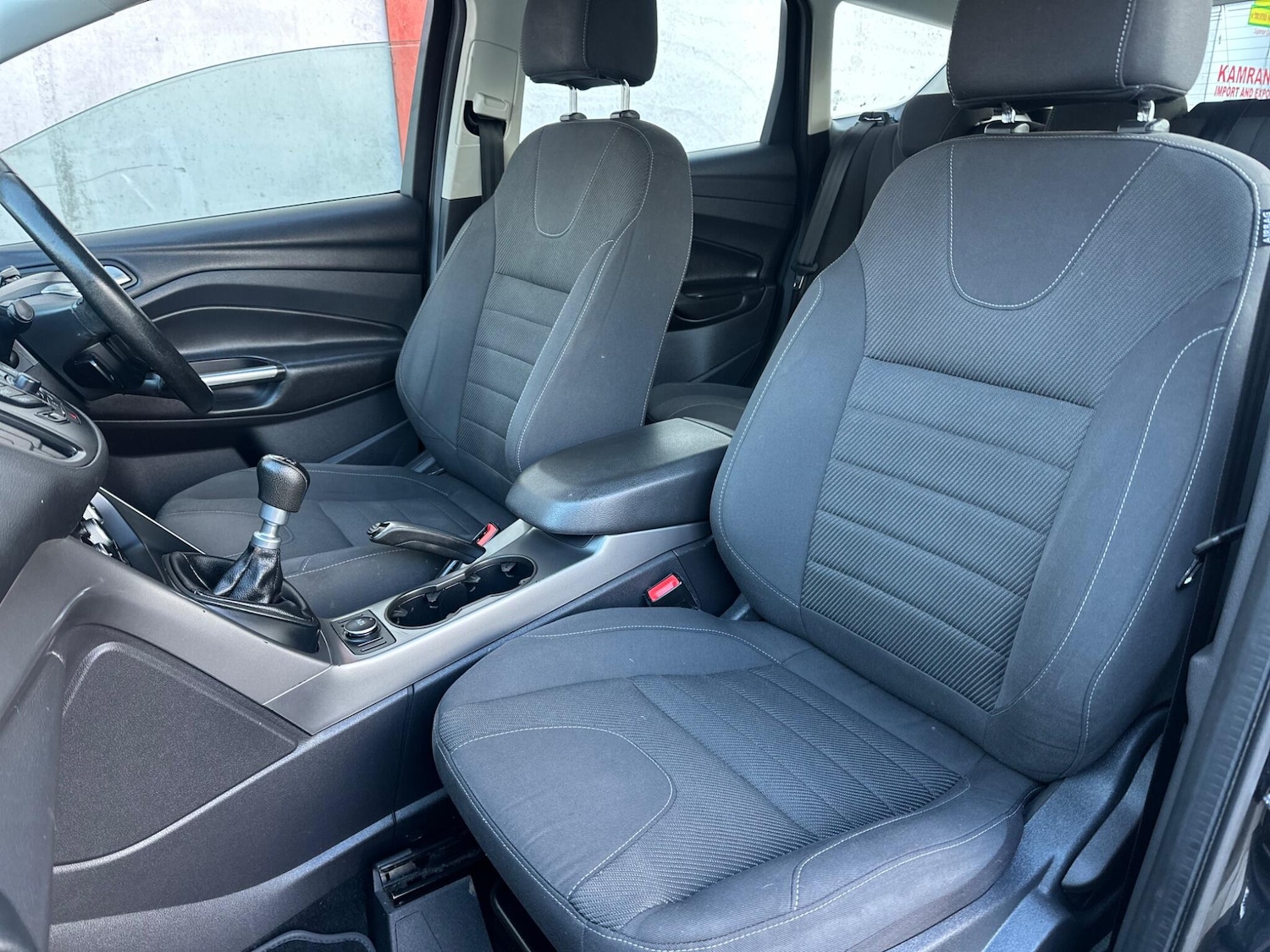 Used Ford Kuga 2014 for sale - 78100232: Photo 31