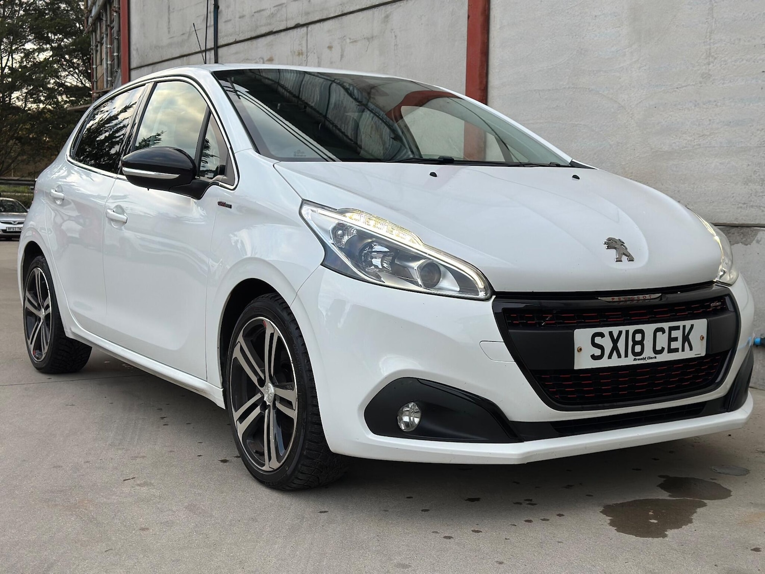 Used Peugeot 208 for sale - 76996972: Photo 1