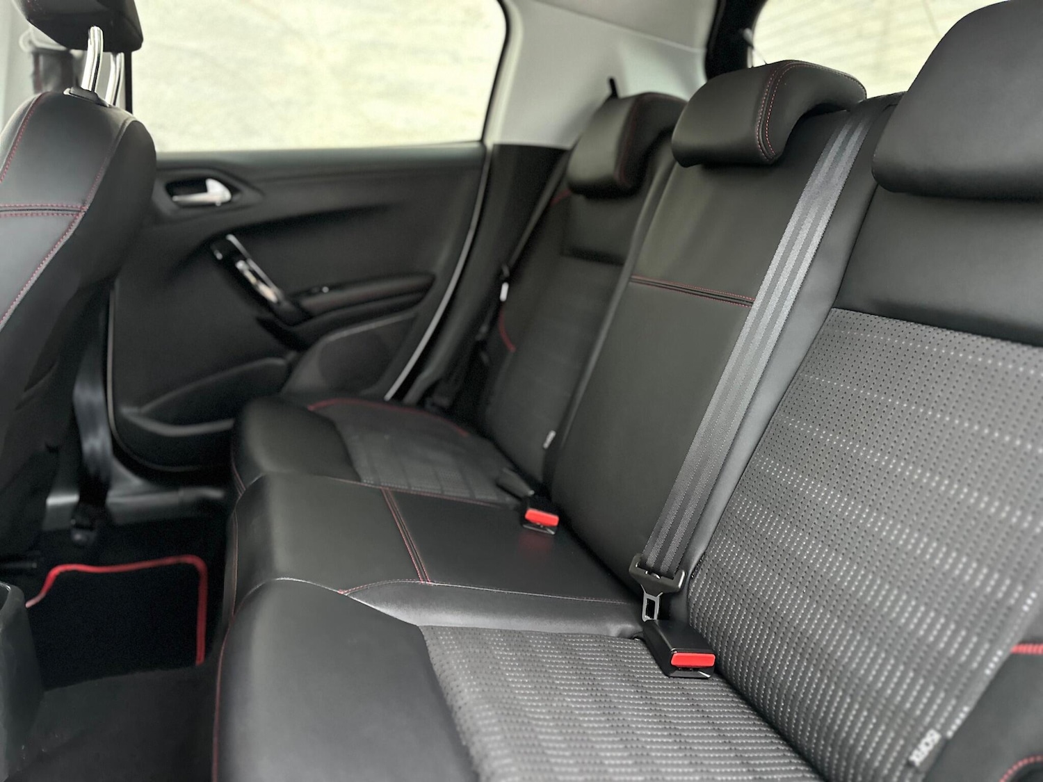 Used Peugeot 208 for sale - 76996972: Photo 14