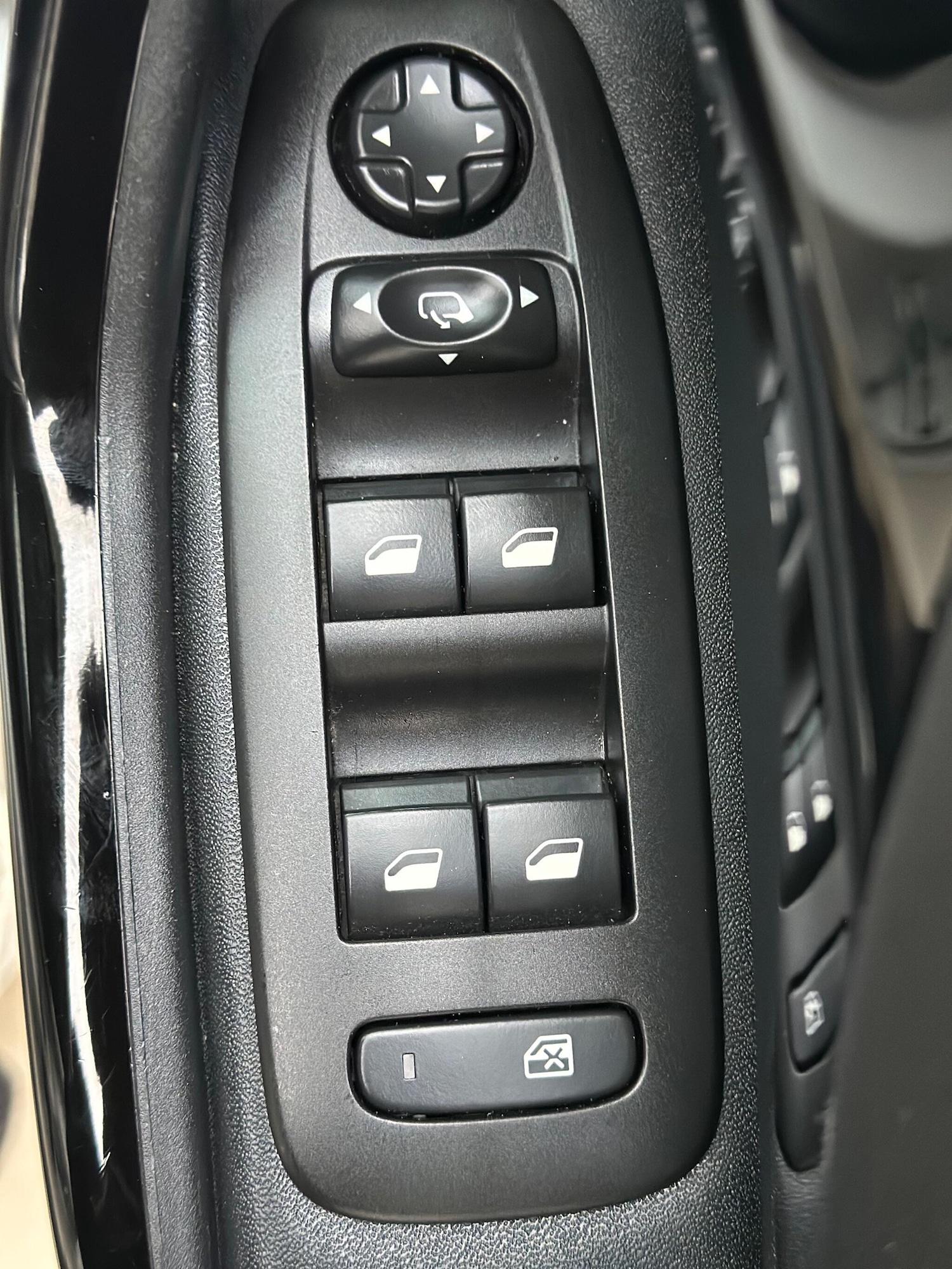 Used Peugeot 208 for sale - 76996972: Photo 19