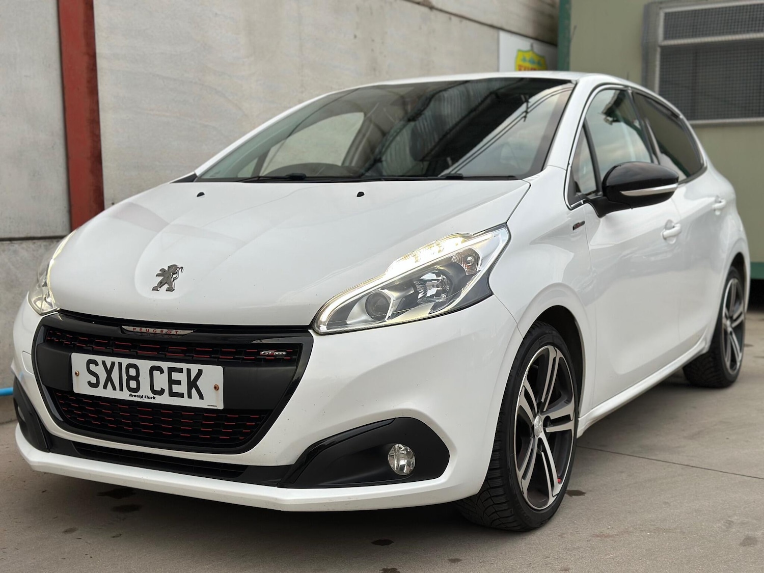 Used Peugeot 208 for sale - 76996972: Photo 6