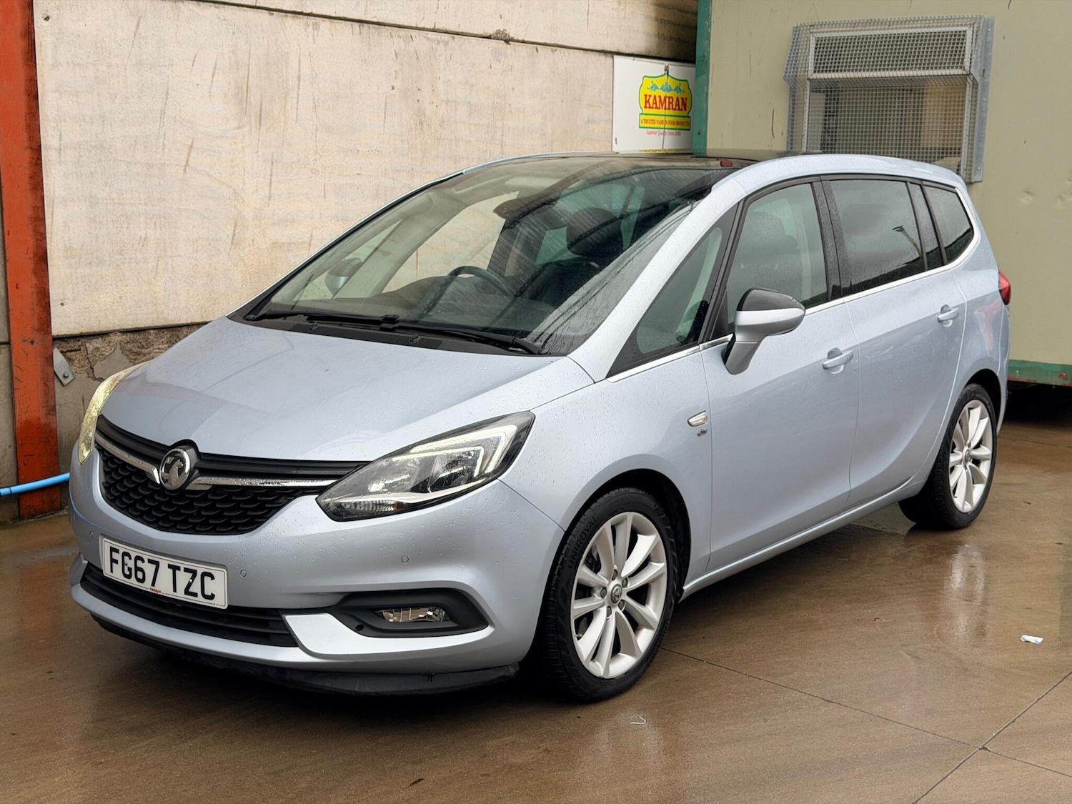 Used Vauxhall Zafira Tourer 2017 for sale - 76759473: Photo 11
