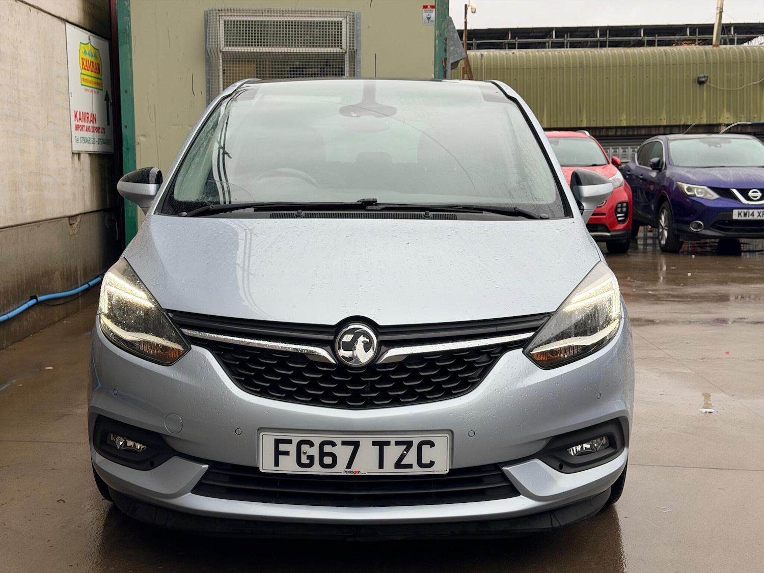 Used Vauxhall Zafira Tourer 2017 for sale - 76759473: Photo 12