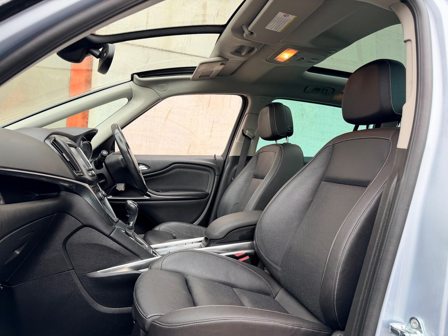 Used Vauxhall Zafira Tourer 2017 for sale - 76759473: Photo 15