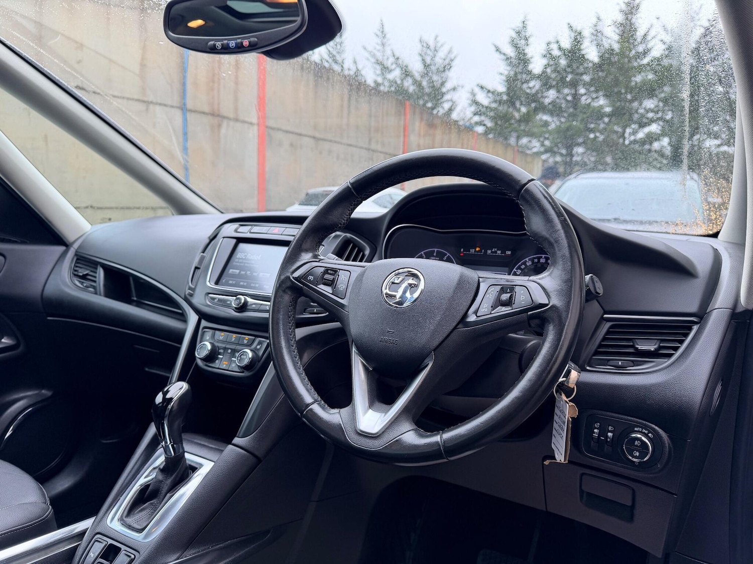 Used Vauxhall Zafira Tourer 2017 for sale - 76759473: Photo 23