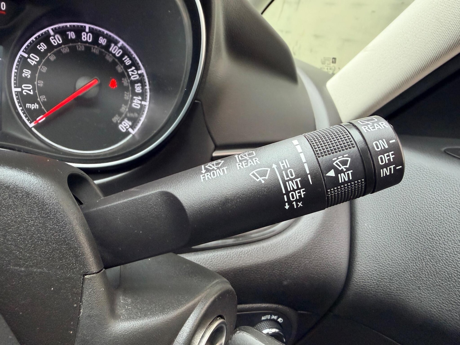 Used Vauxhall Zafira Tourer 2017 for sale - 76759473: Photo 32