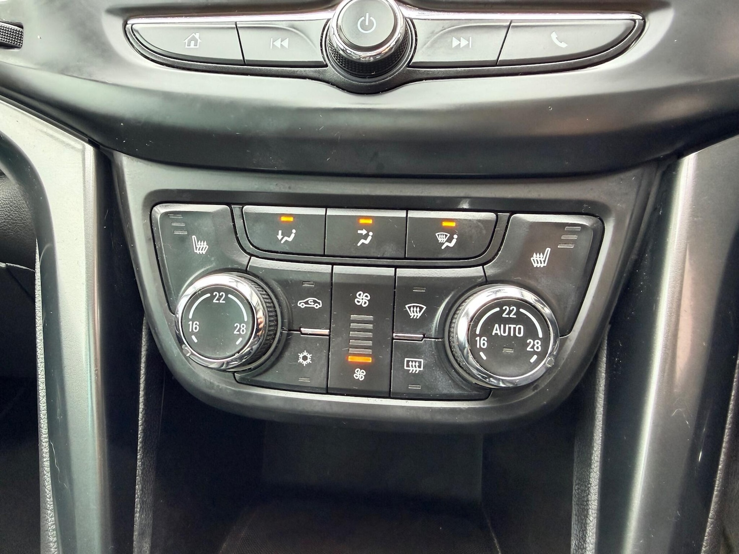 Used Vauxhall Zafira Tourer 2017 for sale - 76759473: Photo 33