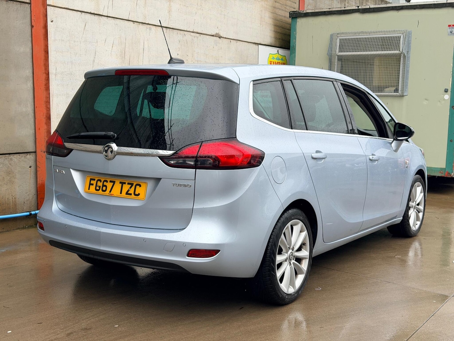 Used Vauxhall Zafira Tourer 2017 for sale - 76759473: Photo 4